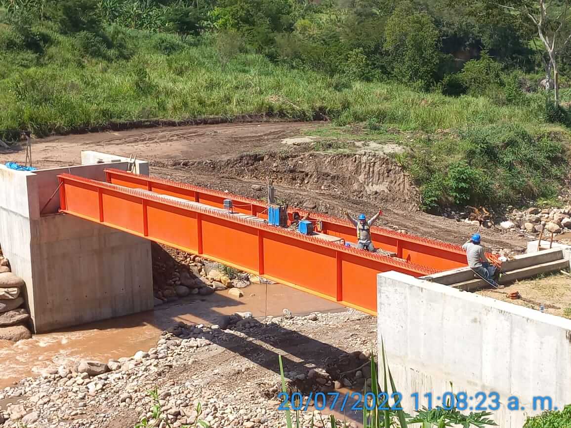 CMetal Puente San Juan de Michinal - Viga de Alma llena 30 metros de Luz